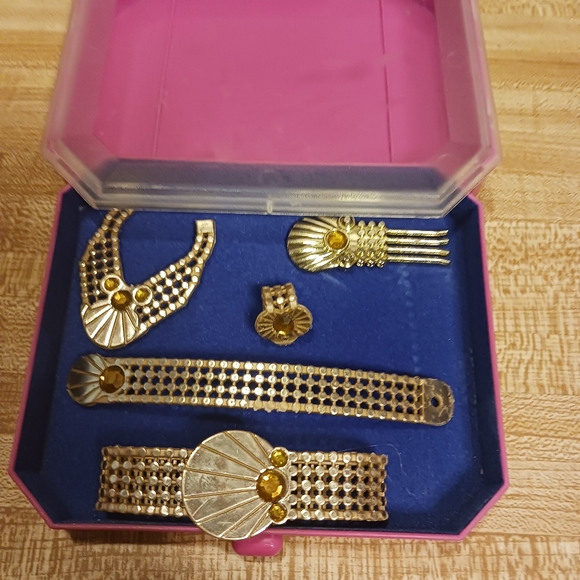 Vintage Barbie jewelry set - Picture 2 of 2